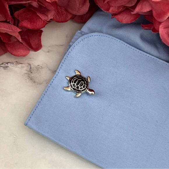 Black and Silver Sea Turtle Cufflinks - Picture 13 of 16